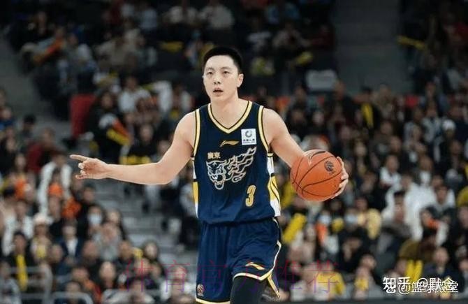 广东首节大胜辽宁！三外轰27分，胡明轩状态低迷，辽宁众人打铁！