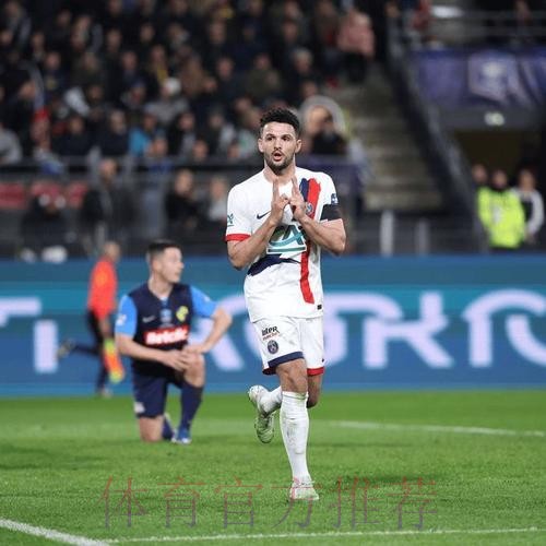 马卡:马竞为下赛季物色正印中锋,有意贡萨洛-拉莫斯 马卡:马竞为下赛季物色正印中锋,有意贡萨洛-拉莫斯